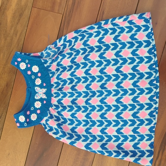 Girls - Outfit - Picture 2 of 6